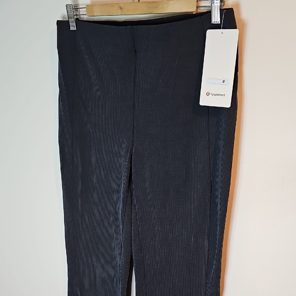 Lululemon Size 10 Black Brushed Softstreme Ribbed Zip Flared Pant - Picture 2 of 9